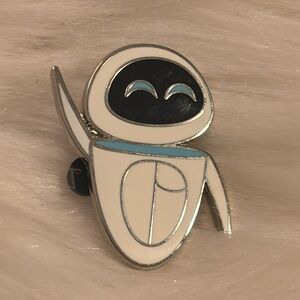 Disney Wall-E “Eve” 2010 Trading Pin